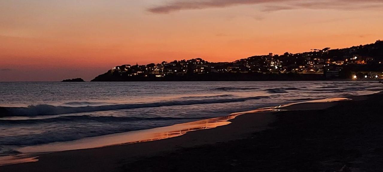 Appartamento Rosa di Mare Gaeta Esterno foto